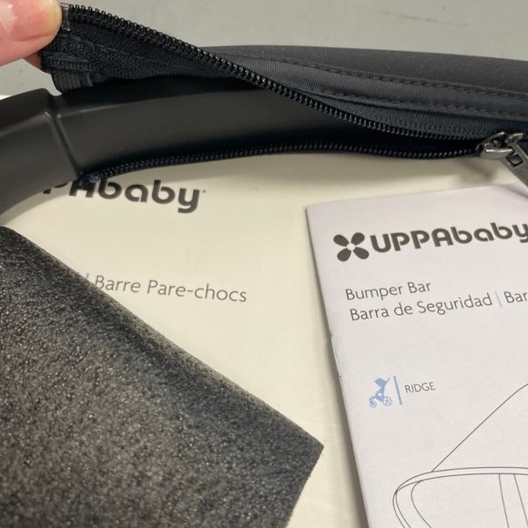 UPPAbaby Black Stroller Bumper Bar - Picture 9 of 12